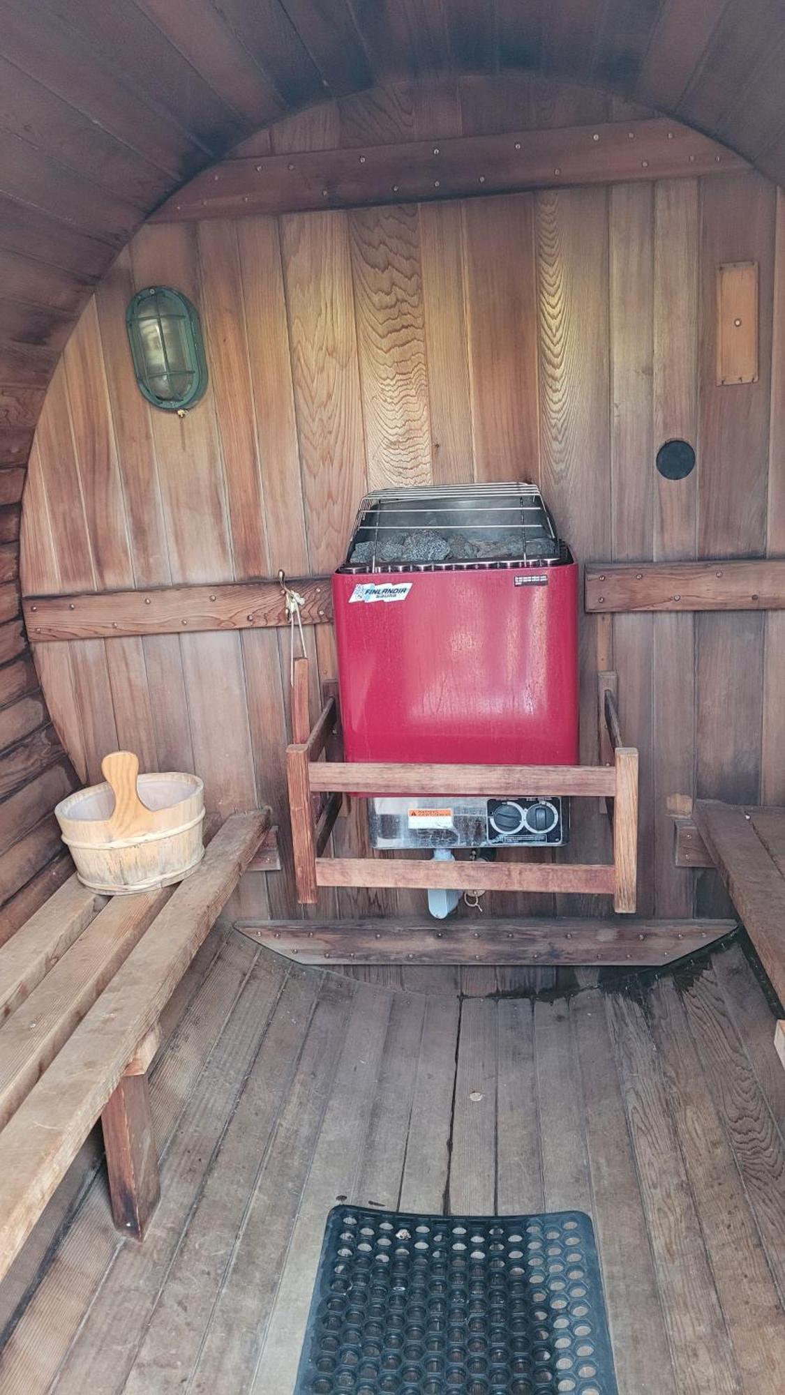 Angel Cottage With A Sauna Or The Cozy With A Jacuzzi Tub, Both Are Studios With A View Of Маунт Шаста Стая снимка